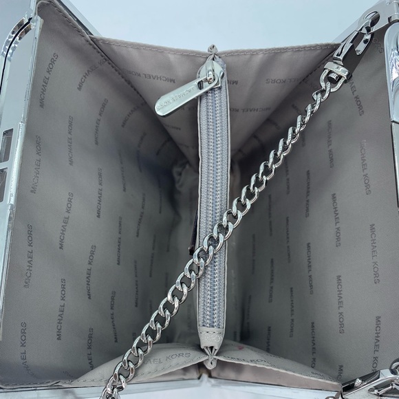 Michael Kors Purse - Picture 5 of 9